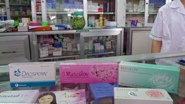 Những loại thuốc theo lời đồn hộ trợ chuyển giới được rao bán tràn lan trên mạng