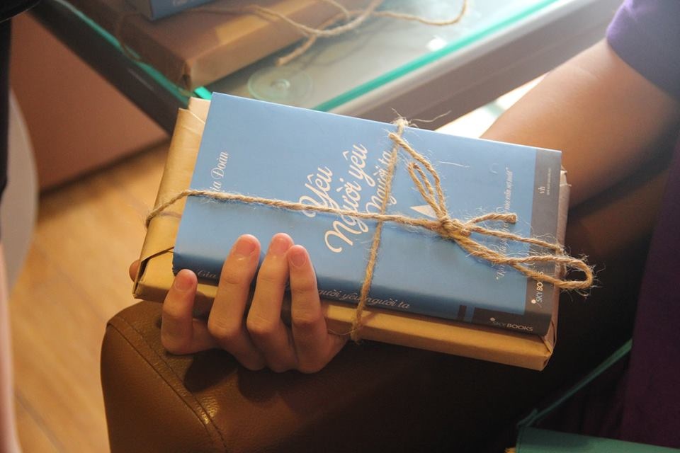 Ra mat 'Yeu nguoi yeu nguoi ta' hinh anh