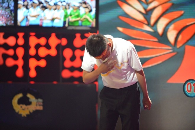 Thi sinh Olympia so gan khoc vi nghi minh tra loi sai hinh anh