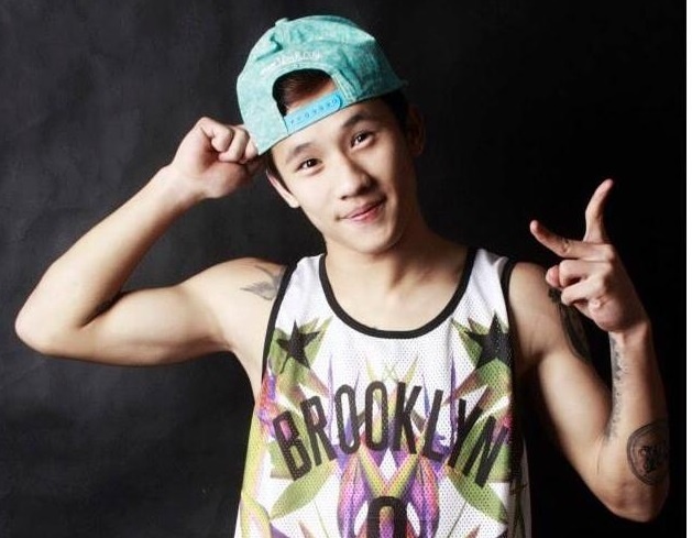Hot boy hip hop len tieng khi bi to dao mo, quyt tien hinh anh