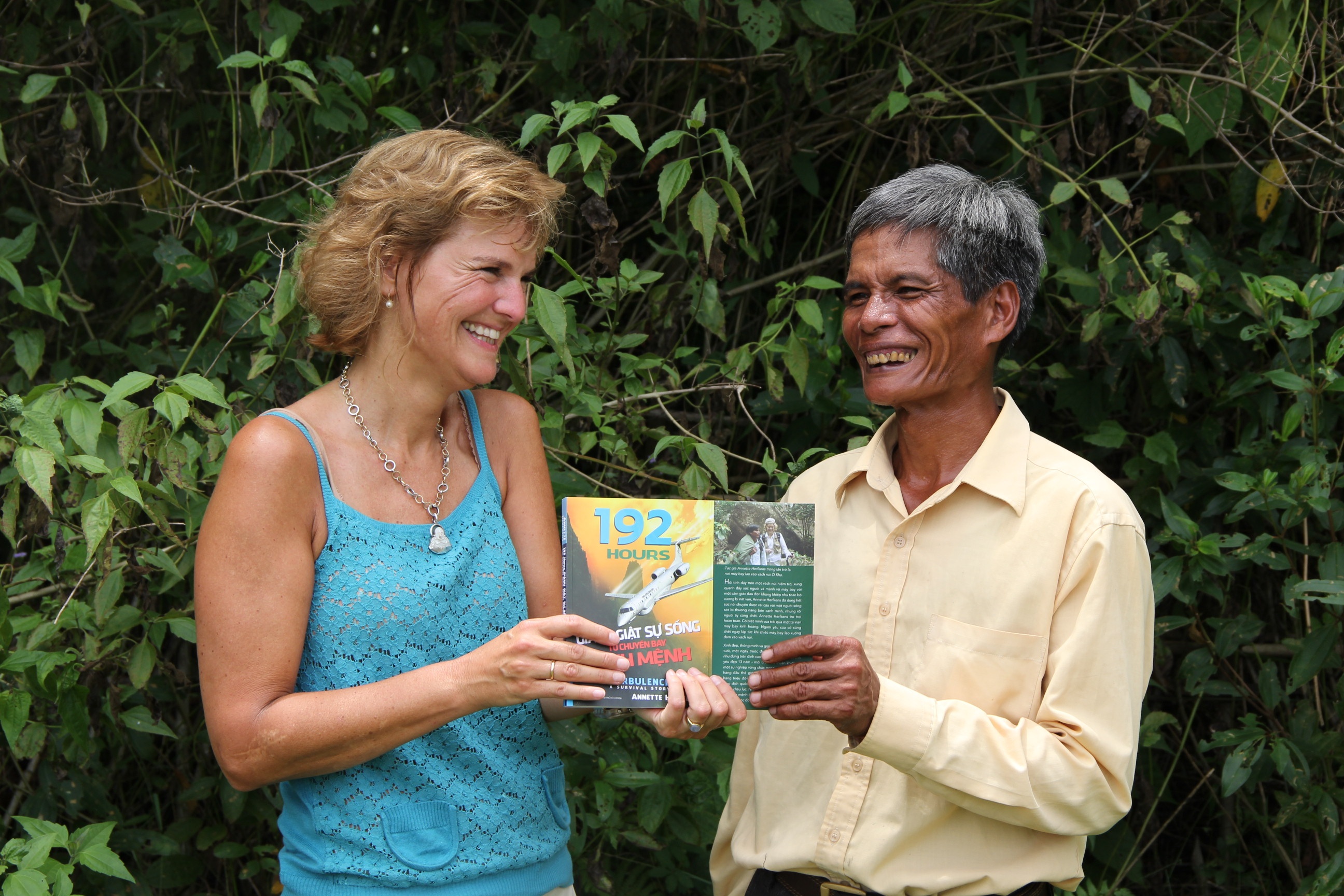 Nguoi song sot vu may bay roi o VN tro lai hien truong xua hinh anh