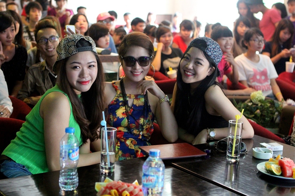 3 cô gái của G Plus Band