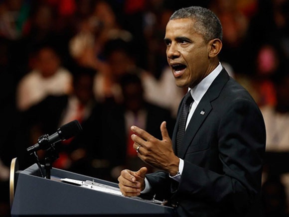 Tổng thông Mỹ Barack Obama trở thành sinh viên của ĐH Luật Harvard vào năm 1988. Cuối năm 1988, ông được chọn làm biên tập viên cho tờ Harvard Law Review khi mới chỉ là sinh viên năm nhất và tổng biên tập của tờ tạp chí vào năm học thứ hai. Ông tốt nghiệp với tấm bằng tiến sĩ Luật hạng ưu vào năm 1991. Trong suốt thời gian học tập ở trường, ông còn chơi bóng rổ trong đội của Hiệp hội sinh viên luật da màu.