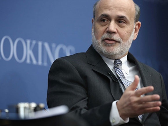 Ben Bernanke là cựu Chủ tịch Cục Dự trữ Liên bang. Ông đã giành được 1590/1600 điểm SAT và sau đó tốt nghiệp thạc sĩ kinh tế của Harvard vào năm 1975. Giờ đây, một bài phát biểu kéo dài 40 phút của ông có thể mang lại khoản thù lao nhiều hơn cả mức lương trong một năm ông làm việc.