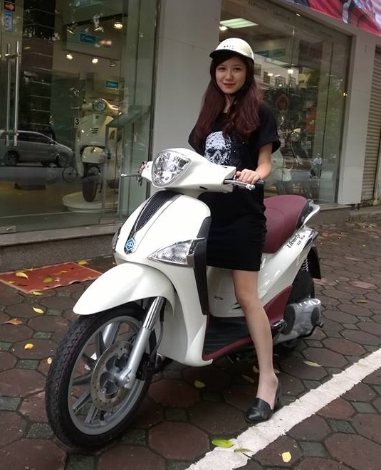 Do dai hoc, hot girl An Japan duoc tang xe xin hinh anh