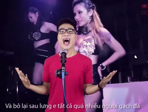 Clip 'Showbiz se tra loi' da xoay hot girl khoe than hinh anh