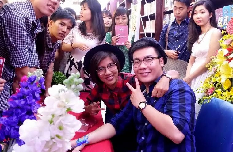 Hamlet Truong va Iris Cao thu hut doc gia tai Ha Noi hinh anh