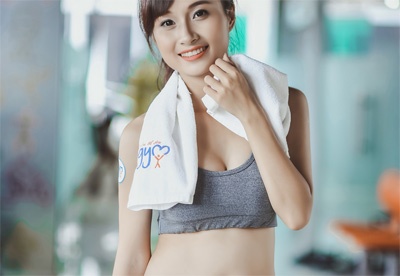Nhan sac 20 nu sinh hot nhat truong Luat hinh anh