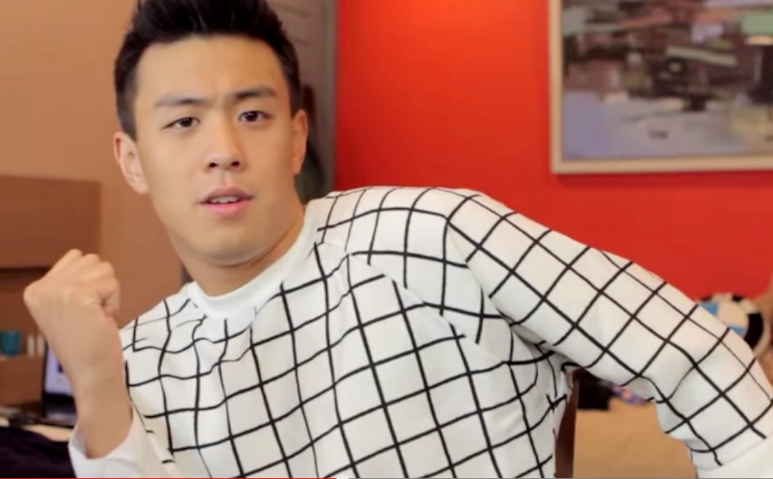 Vlogger Huyme. (Ảnh cắt từ clip)