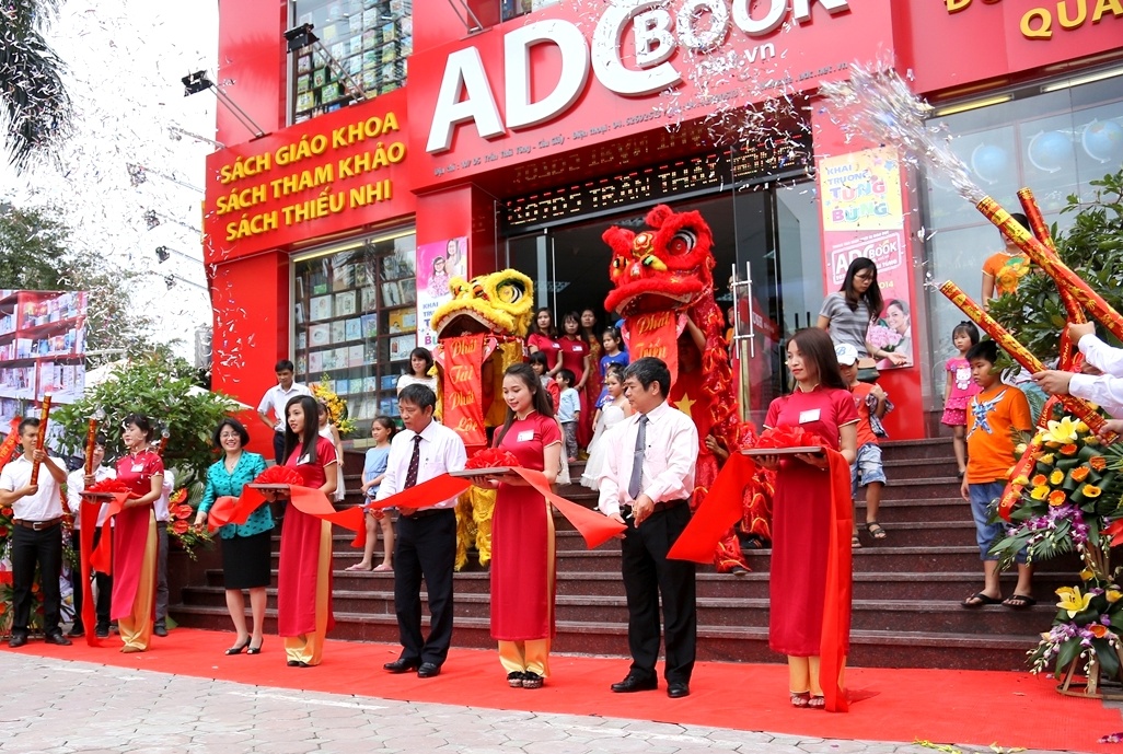 Khai truong trung tam sach - thiet bi giao duc AdcBook hinh anh