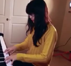 Du hoc sinh xinh dep cover 'Chac ai do se ve' hinh anh