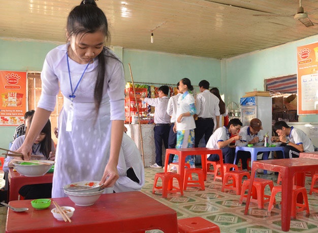 Vuot qua nghich canh hinh anh