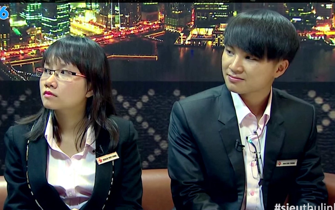 Sieu thu linh bat ngo loai thang 2 thi sinh tiem nang hinh anh