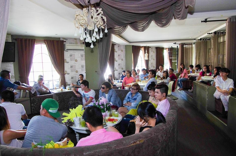 Nguyen Ngoc Thach va Thuy Anna hoi ngo doc gia hinh anh