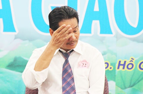Nuoc mat thay giao ngay 20/11 hinh anh
