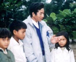 Thay giao - Anh hung Lao dong Ha Cong Van qua doi hinh anh