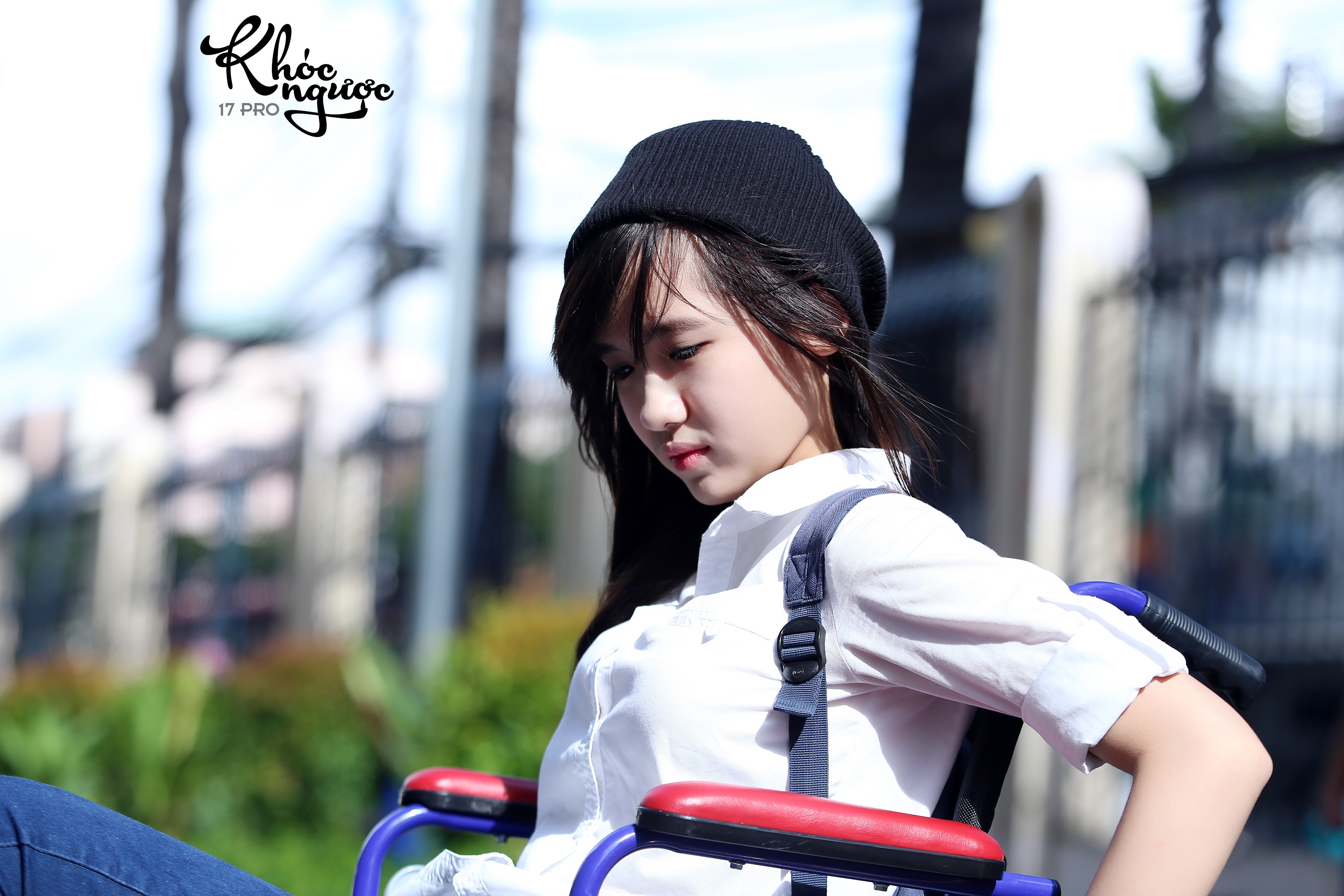 Phim ngan 'Khoc nguoc' ve co gai khong the di hinh anh