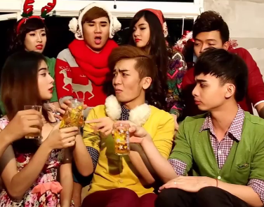 Clip Giang sinh voi cac cau noi hai huoc cua BB&BG hinh anh