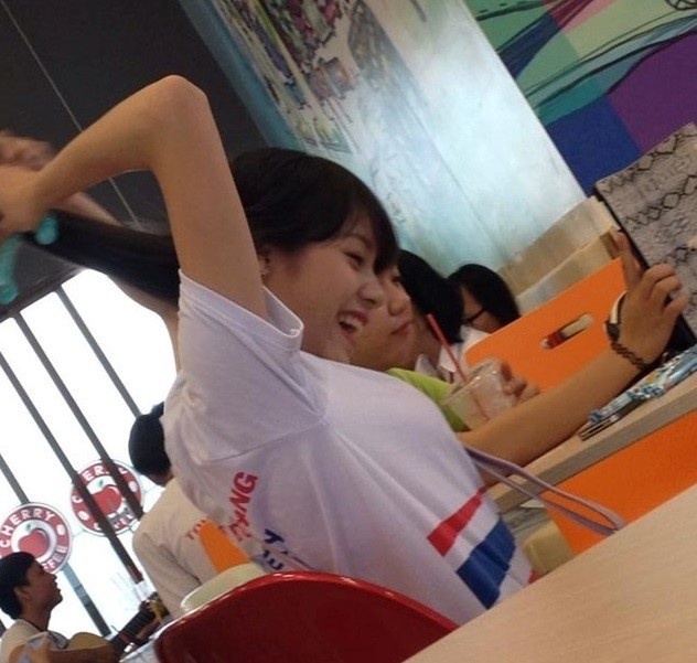 4 nu sinh Viet noi tieng nhat 2014 do anh chup len hinh anh