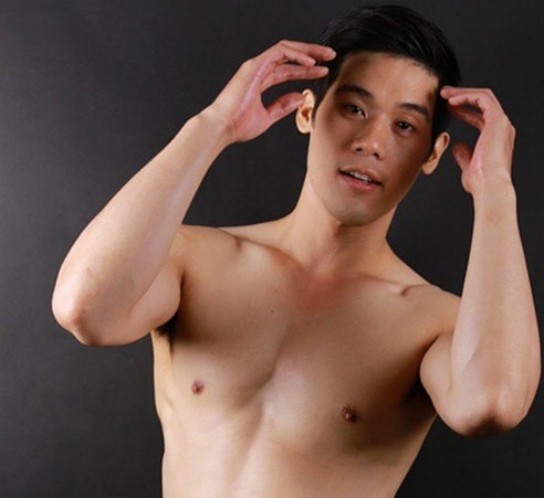 Chang xe om Thai Lan gay sot vi dien trai hinh anh