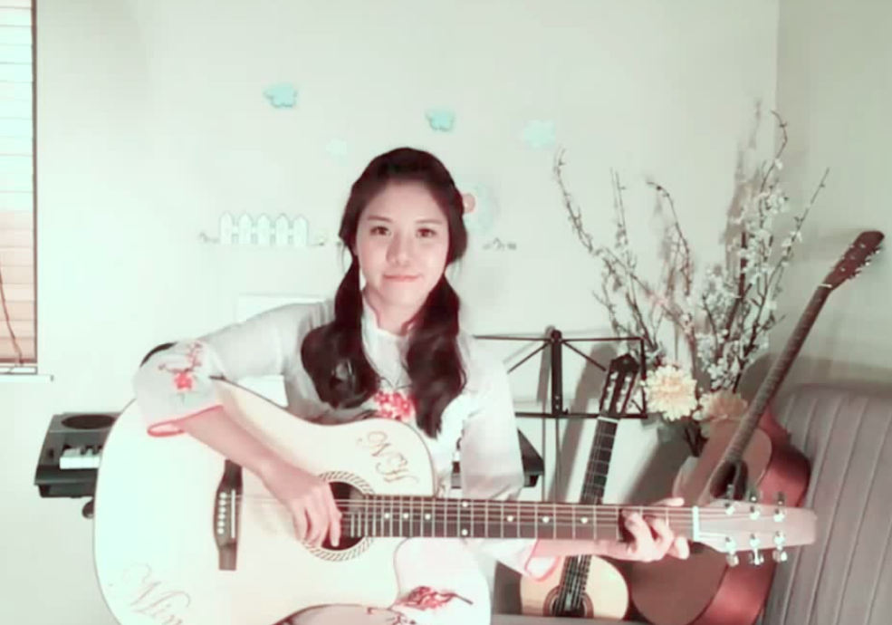 Clip cover Con buom xuan bang 5 thu tieng hinh anh