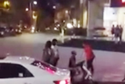 Chang trai quy truoc me nguoi yeu o Ha Noi gay xon xao hinh anh