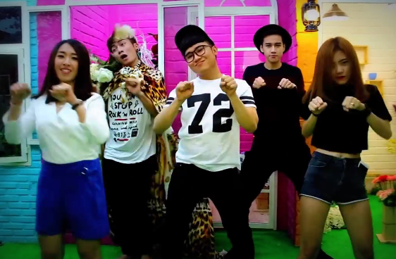 Clip cover vu dieu cong chieng cua BB&BG hinh anh