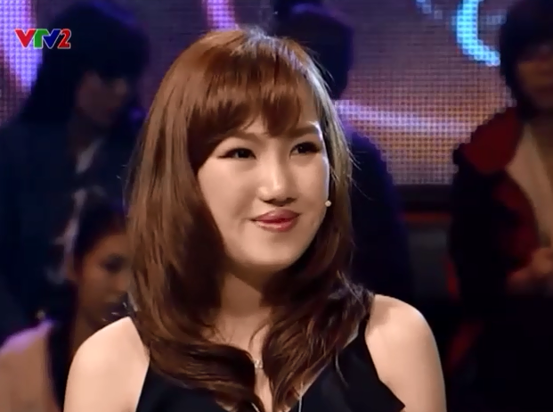 Clip Ngoc Le sau 3 thang phau thuat tai Han Quoc hinh anh