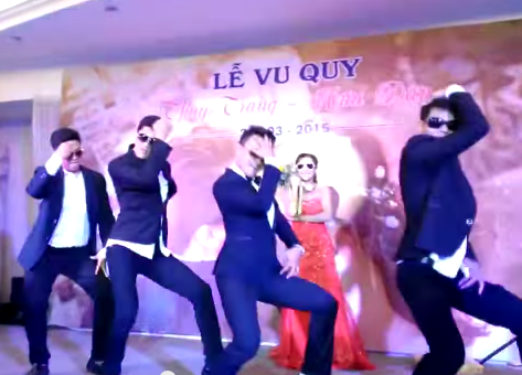 Clip cap doi nhay mua trong dam cuoi hinh anh