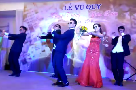 Clip co dau, chu re nhay vu dieu cong chieng trong dam cuoi hinh anh