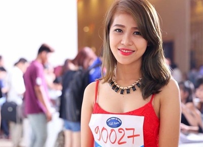 Co gai noi tieng nho hat dam cuoi di thi Vietnam Idol 2015 hinh anh