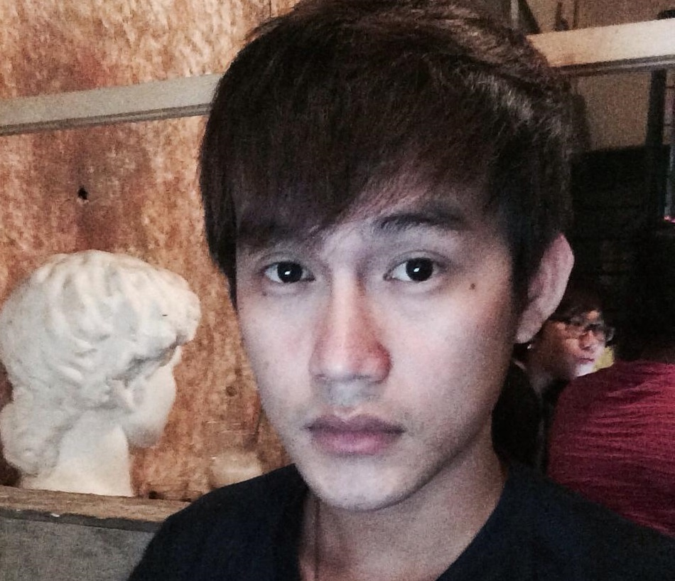 Chang trai ban xe lay 40 trieu lam clip ve me hinh anh