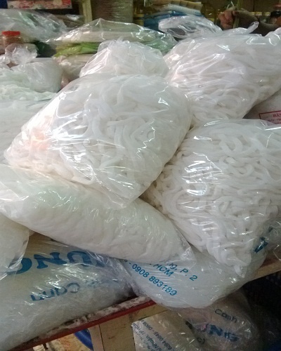 Phat hien chat cam trong pho o co so san xuat 'sach' hinh anh