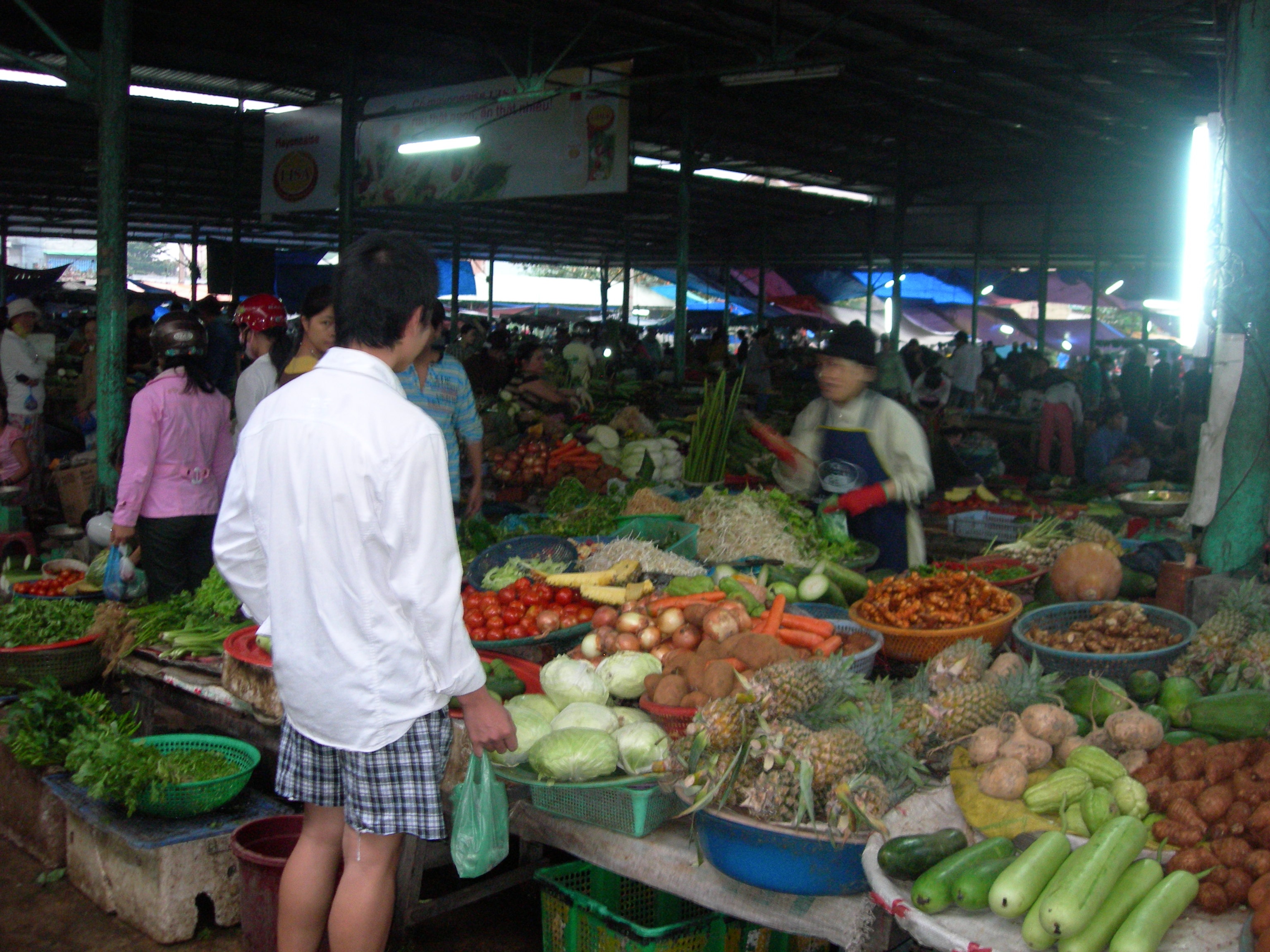 Bao di qua, gia thuc pham tai Da Nang tang gap 3 lan hinh anh