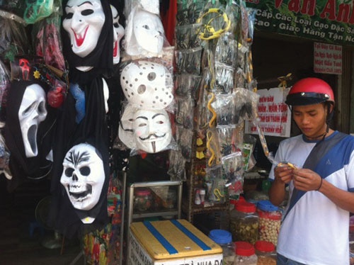 Hang Trung Quoc doc hai chiem thi truong Halloween hinh anh
