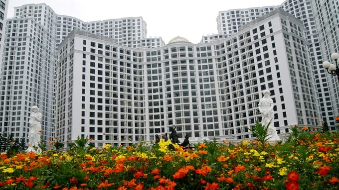 Vingroup cua ty phu Pham Nhat Vuong se dau voi Lotte hinh anh