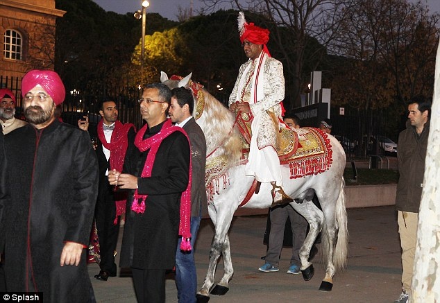 Dam cuoi 1.700 ty dong cua chau ty phu giau nhat An Do hinh anh