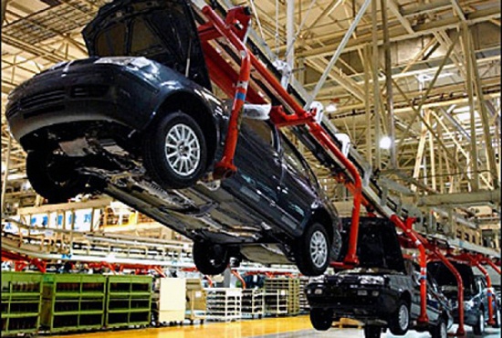 Nhà sản xuất xe hơi Pháp đã cảnh báo các nhà đầu tư về một giai đoạn thoái trào tại Nga cũng như nhiều thị trường mới nổi khác. Nga là thị trường lớn thứ 3 của Renault xét trên phương diện doanh số.