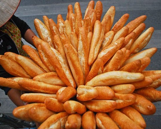 Co 2.000 dong mua duoc gi o Sai Gon? hinh anh