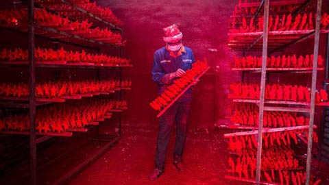 Noi san xuat le Giang sinh cho ca the gioi hinh anh