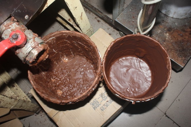 San xuat banh keo gia bang ca cao phe pham hinh anh