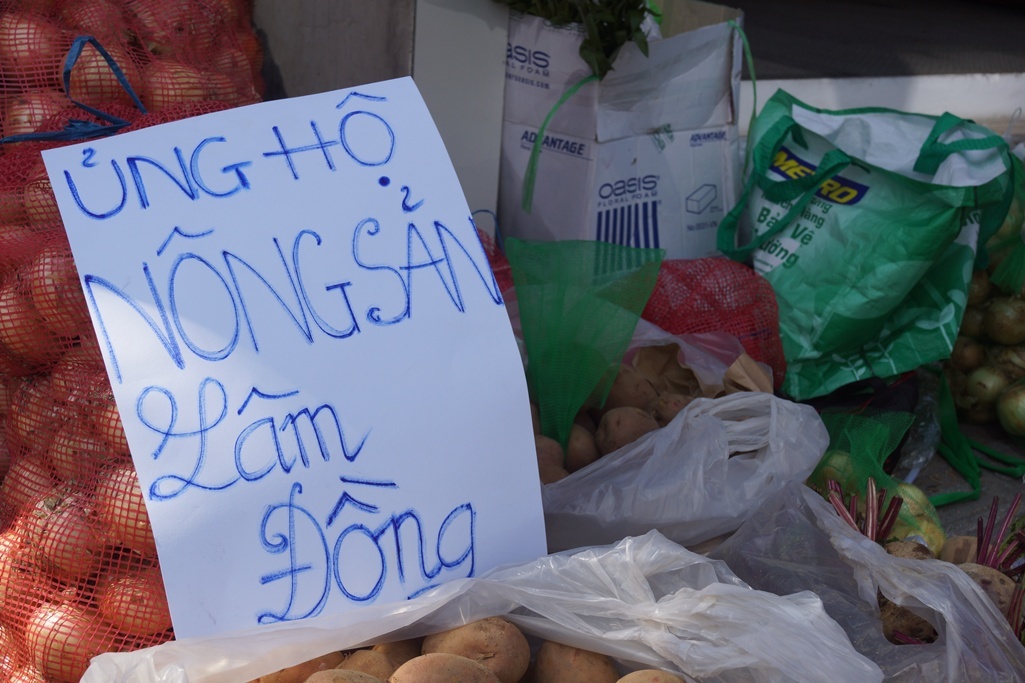 Ba noi tro Sai Gon giai cuu hanh tay, cu den Da Lat hinh anh