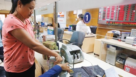 Ty gia vuot tran, cang nhu day dan hinh anh