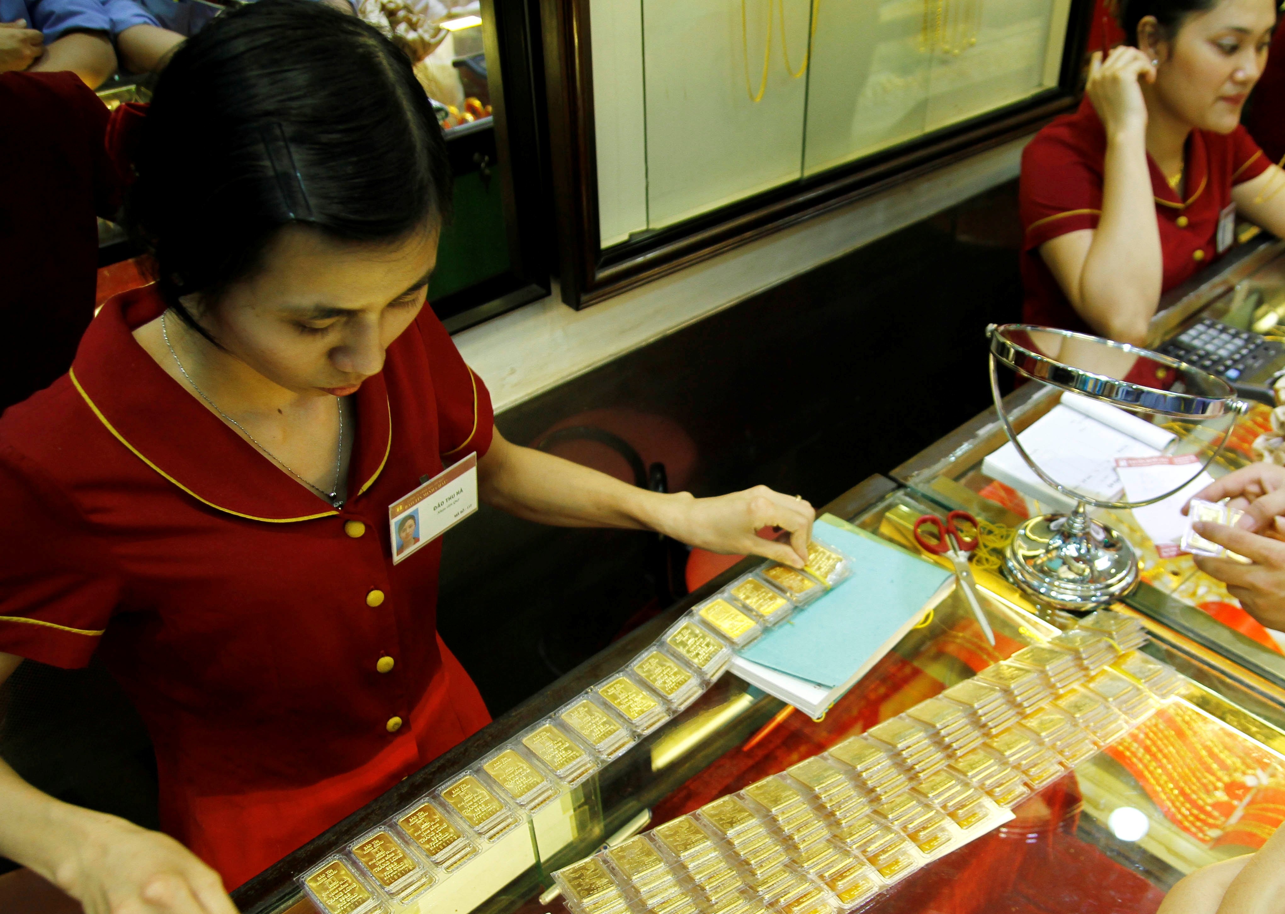 'Ban vang do tien vao dat luc nay la lieu' hinh anh