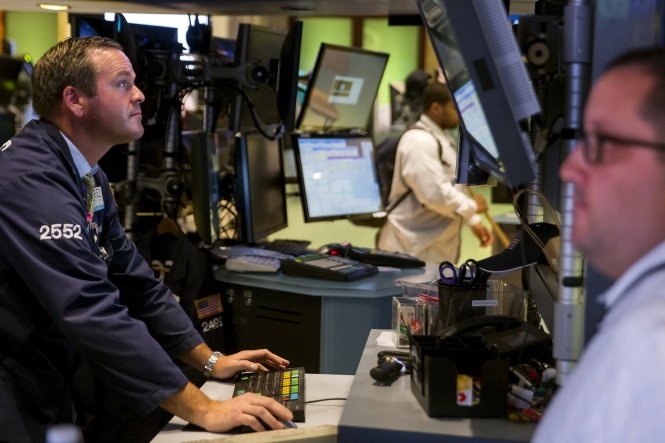 Chung khoan toan cau lai nao dong vi Trung Quoc hinh anh