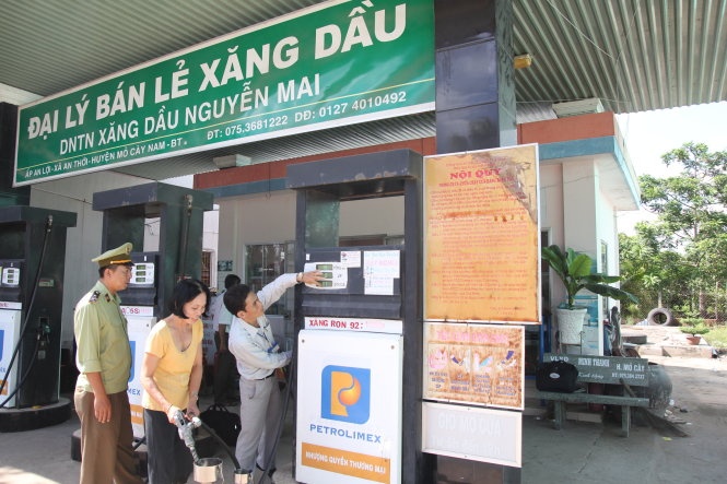 Chieu ban xang nang gia o Ben Tre hinh anh