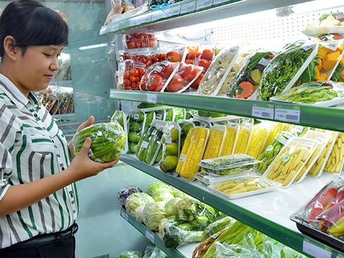 Rau VietGAP vao cho it hom roi... bien mat hinh anh