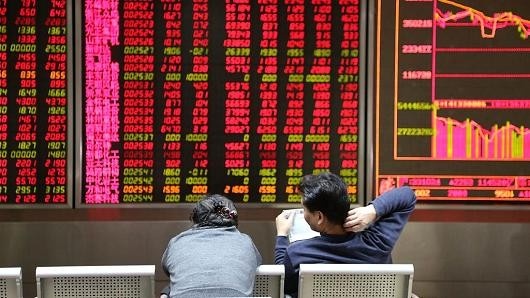 Chung khoan Trung Quoc lao doc tao co hoi cho Viet Nam? hinh anh