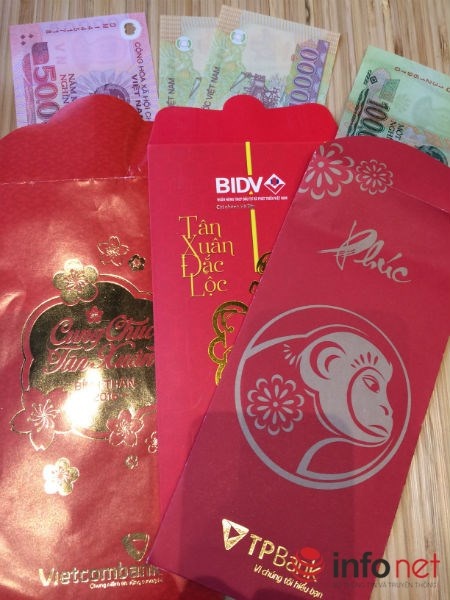 Ngan hang chi 'dam', dan van phong chay so san li xi dau nam hinh anh