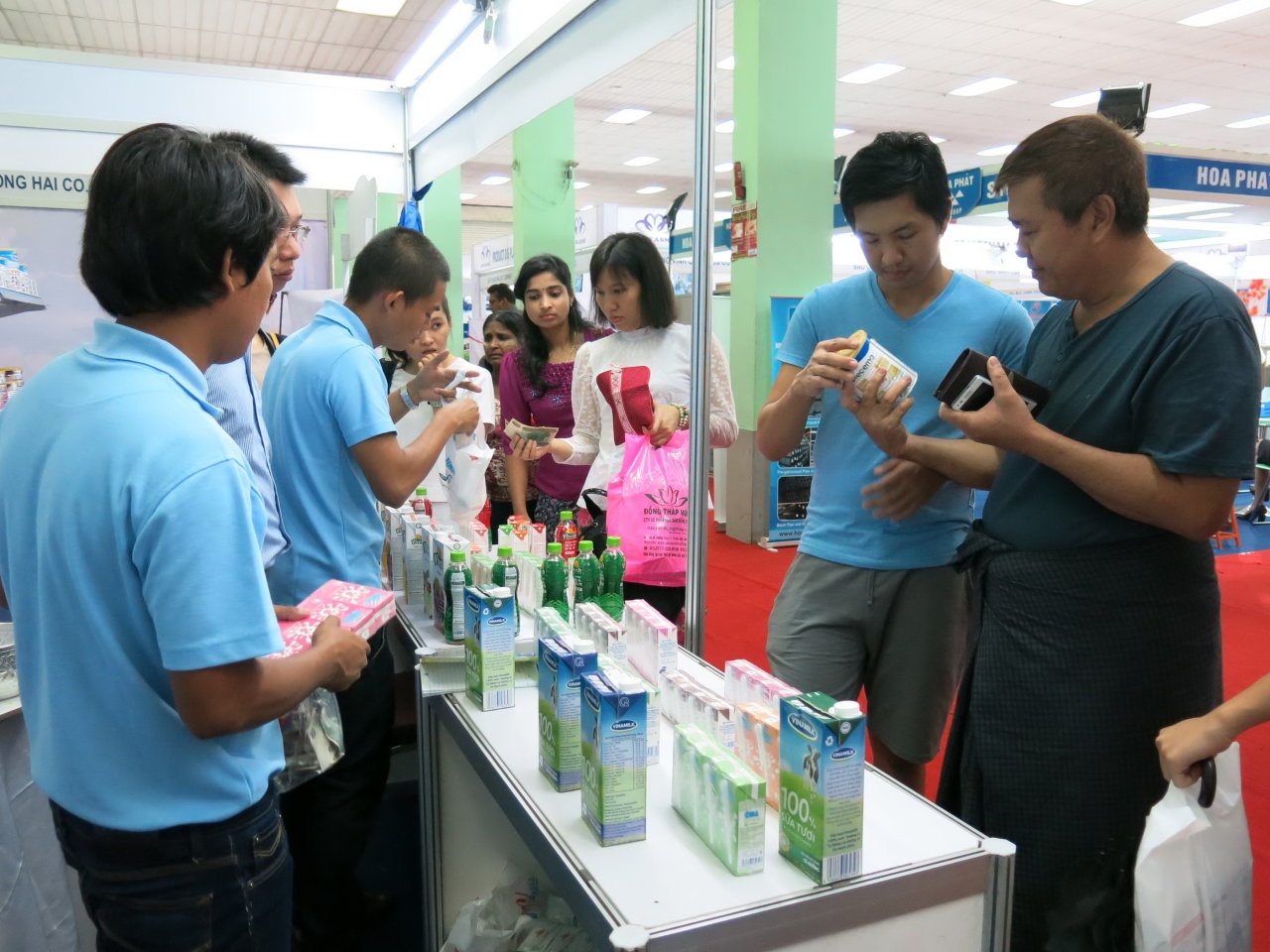 Tim loi the canh tranh trong ASEAN hinh anh